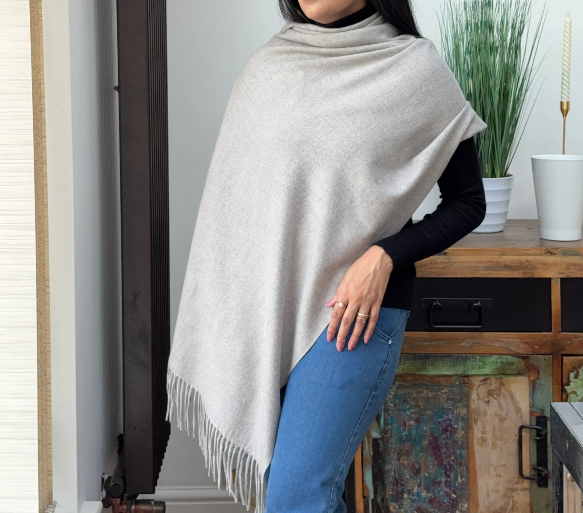 Stone grey woolen shawl – soft and warm