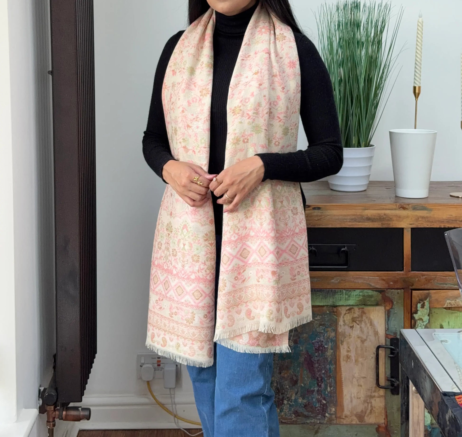 Vanilla cashmere wool blend shawl with elegant printed pattern